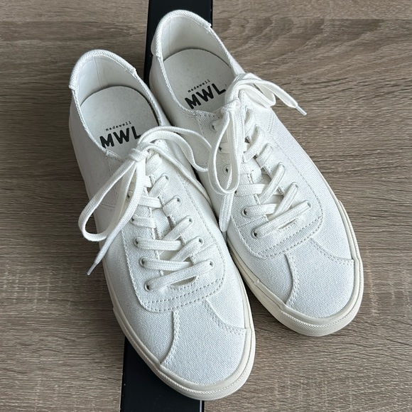 NWOT Madewell Low-Top Canvas Sneakers - Picture 1 of 6